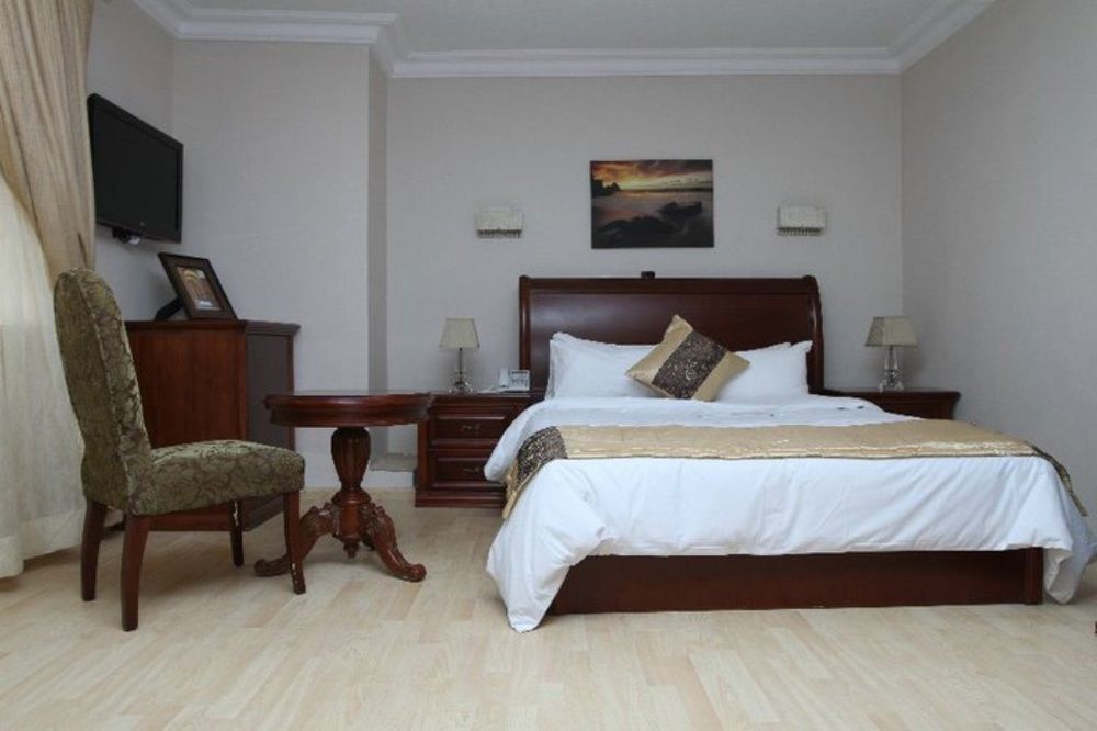 Fryburg Suites Aliayabiagba Exterior foto