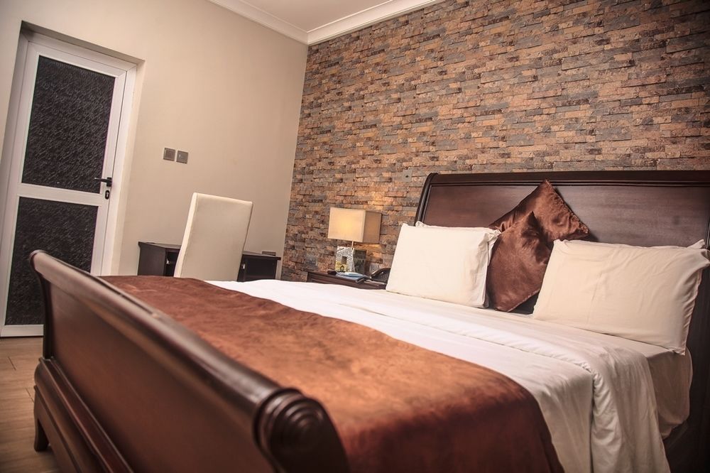 Fryburg Suites Aliayabiagba Exterior foto